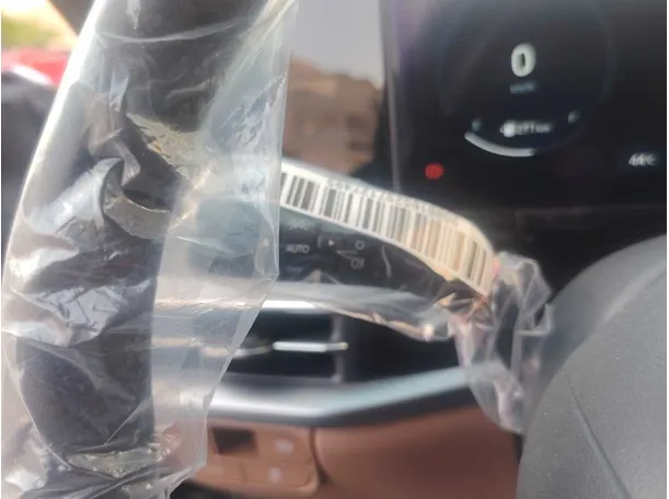 Car image 24