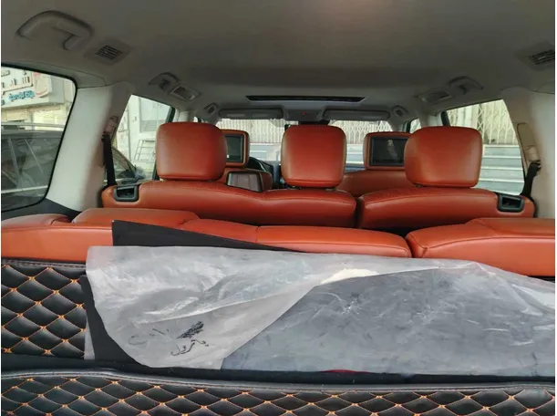 Car image 40