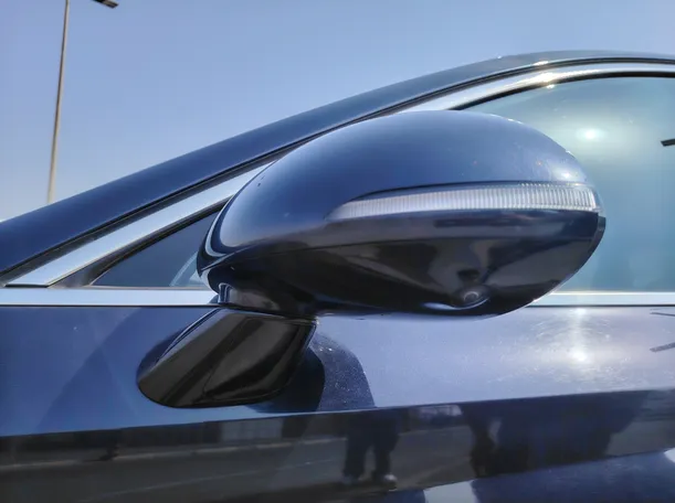 Car image 33