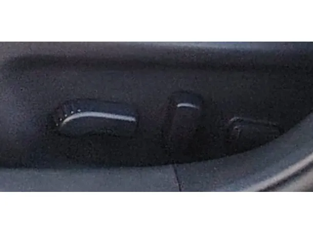 Car image 37
