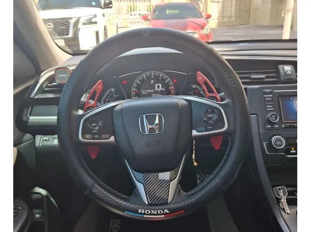 Car image 16