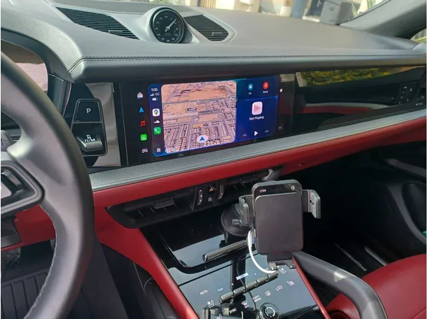 Car image 18
