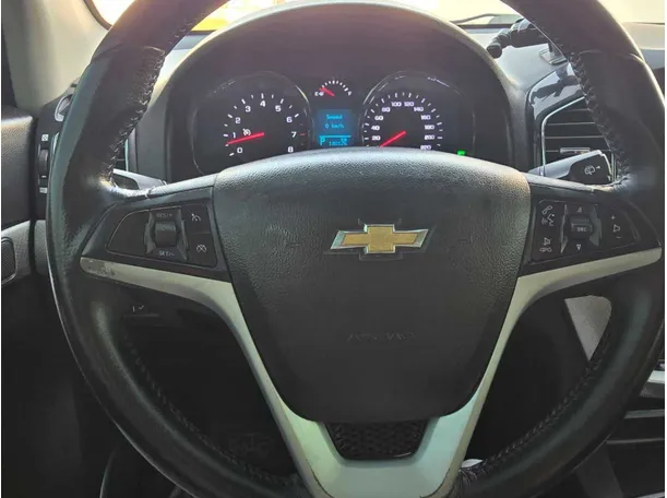 Car image 18