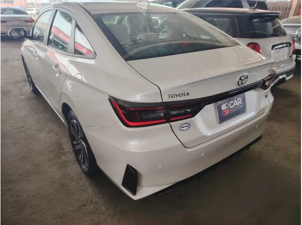 Car image 7