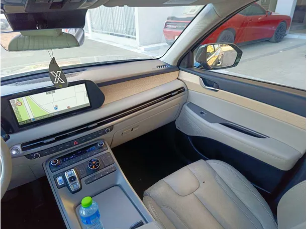 Car image 37