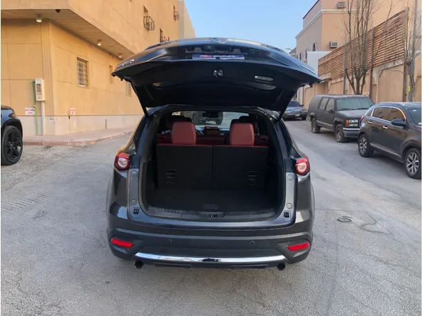 Car image 20