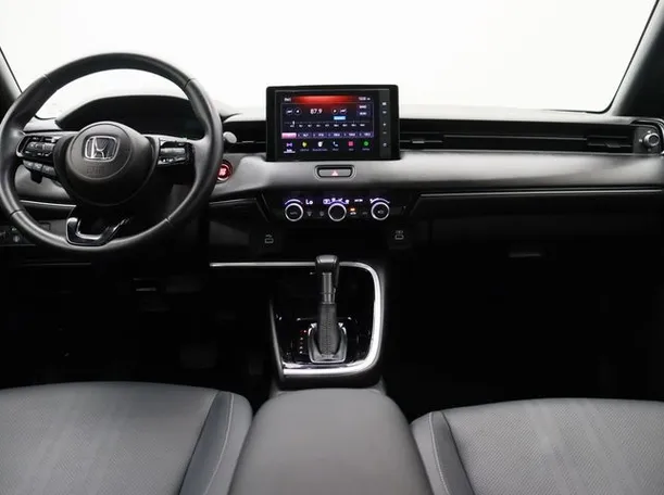 Car image 13