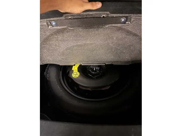 Car image 33