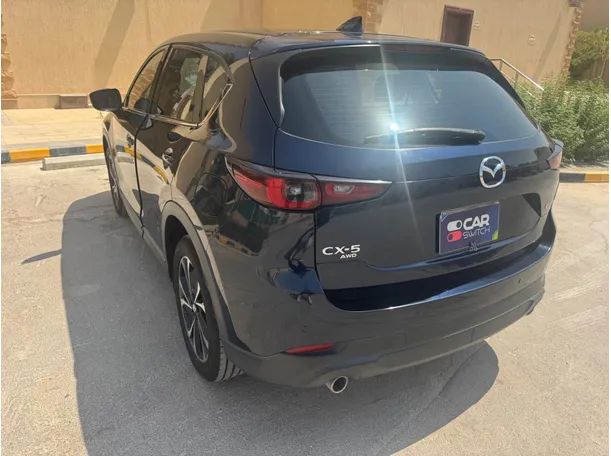Car image 7