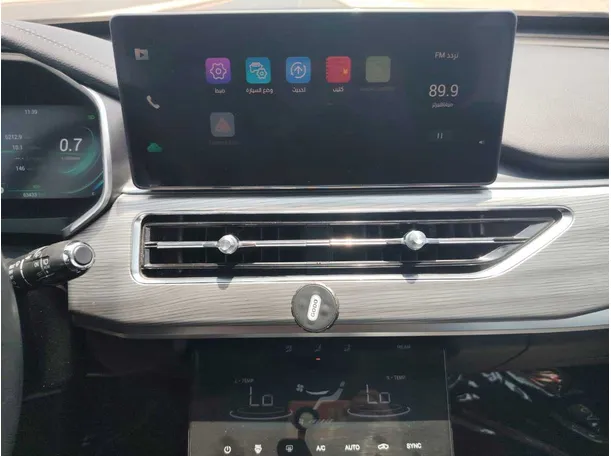 Car image 18