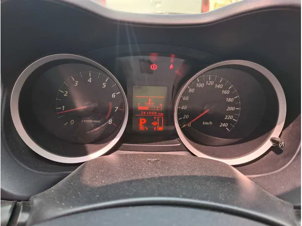 Car image 18