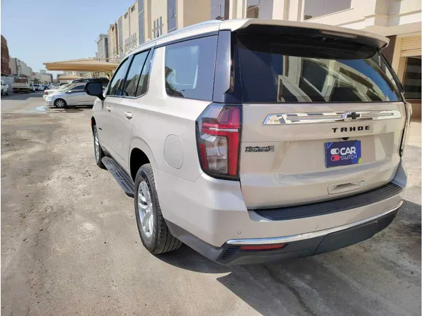 Car image 7