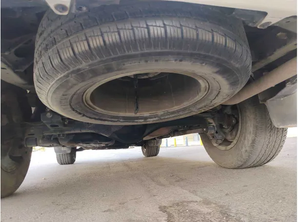 Car image 29