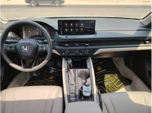 Car image 44