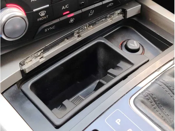 Car image 27