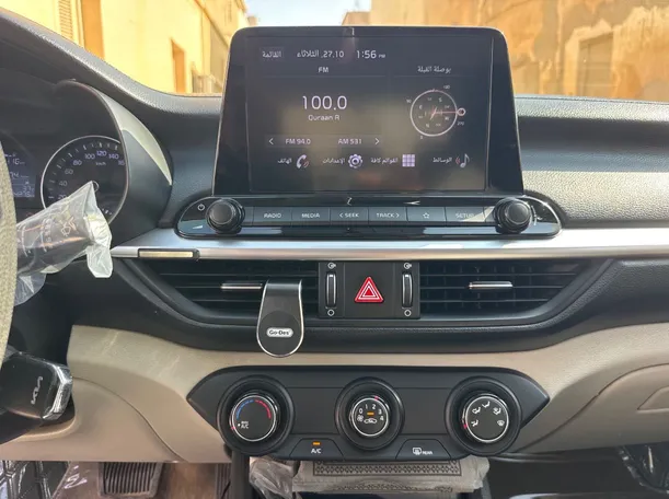 Car image 16