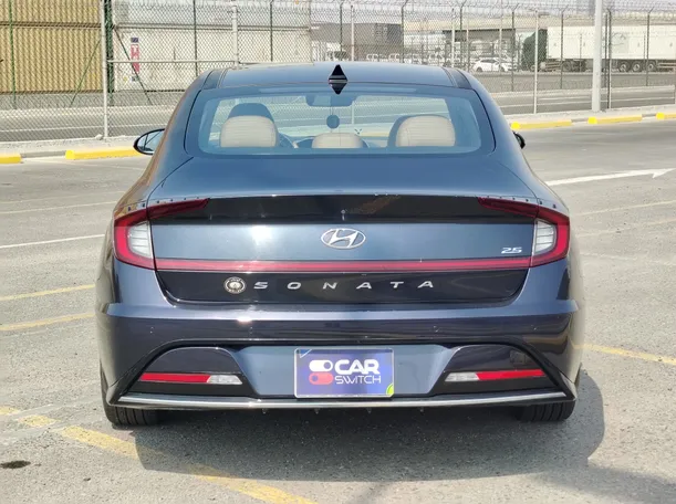 Car image 6