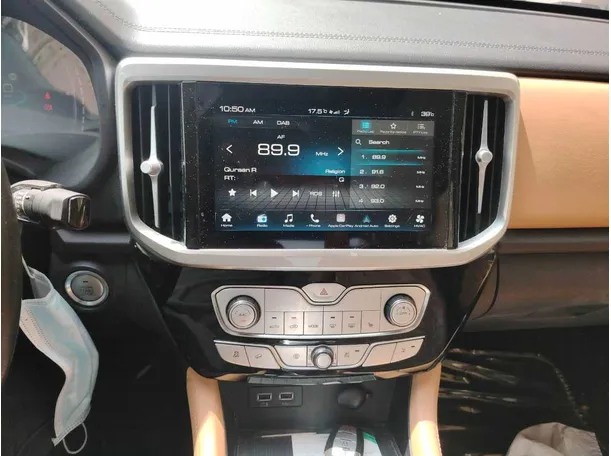 Car image 26