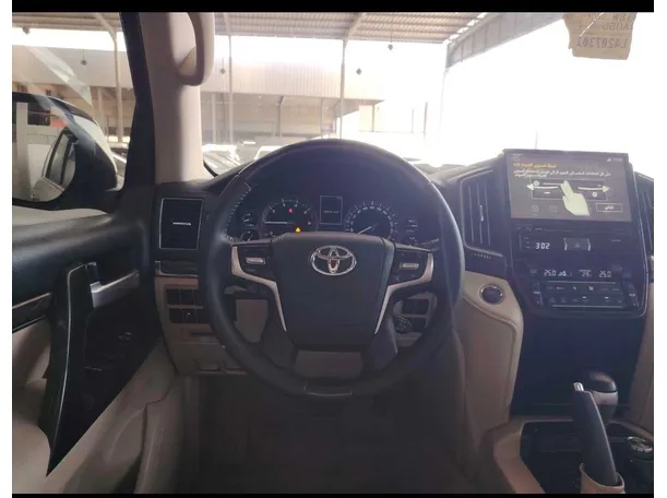 Car image 28