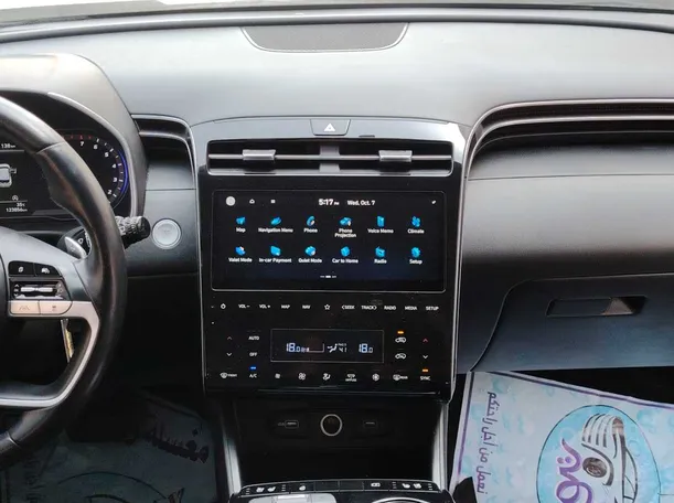 Car image 19
