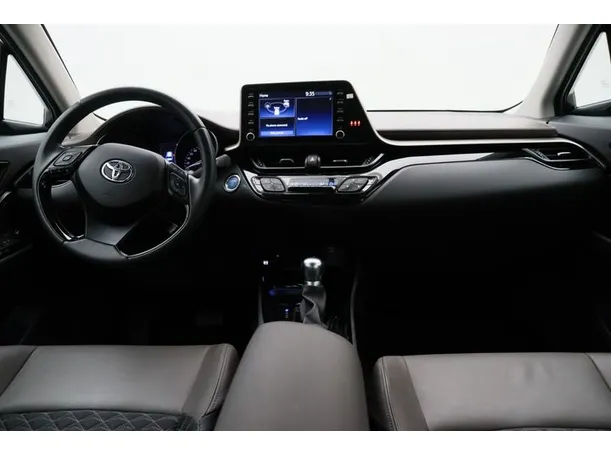 Car image 14