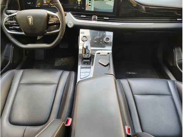 Car image 22