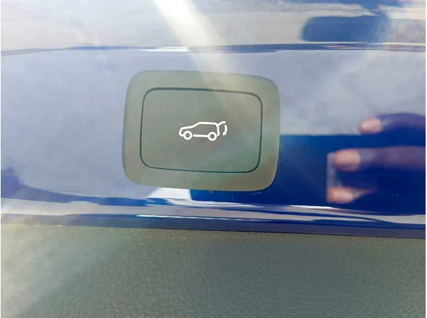 Car image 37