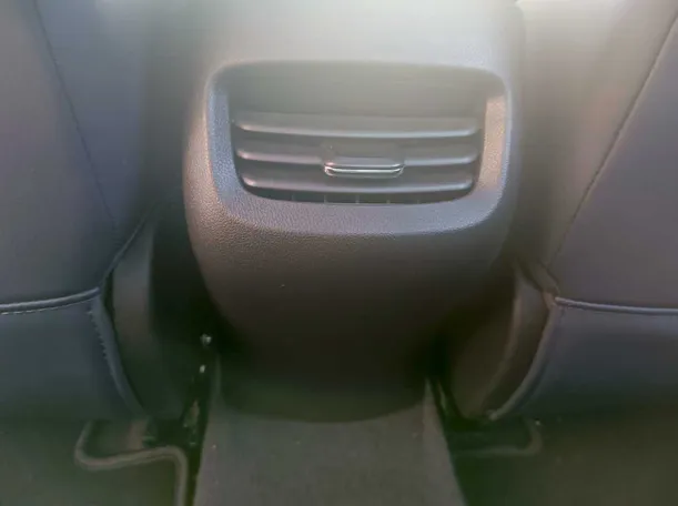 Car image 28