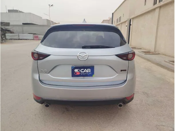 Car image 6