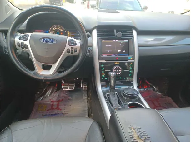 Car image 16