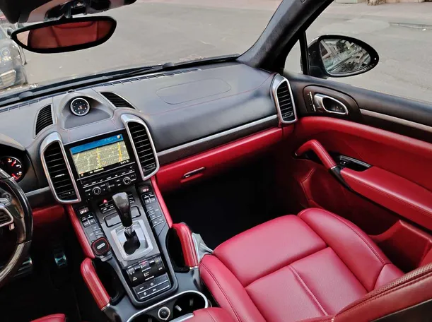 Car image 21