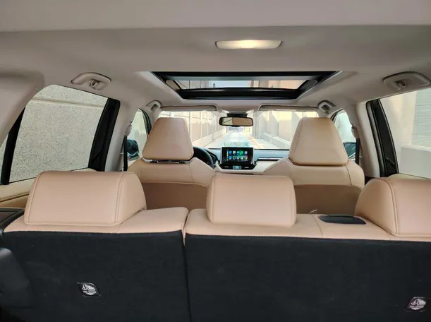 Car image 20