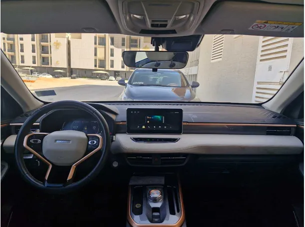 Car image 17