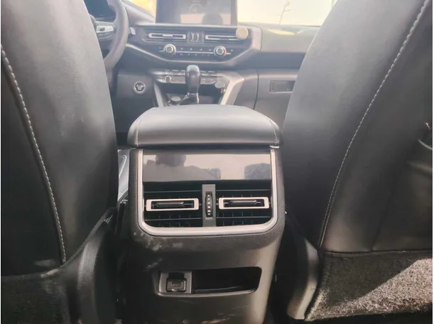 Car image 31
