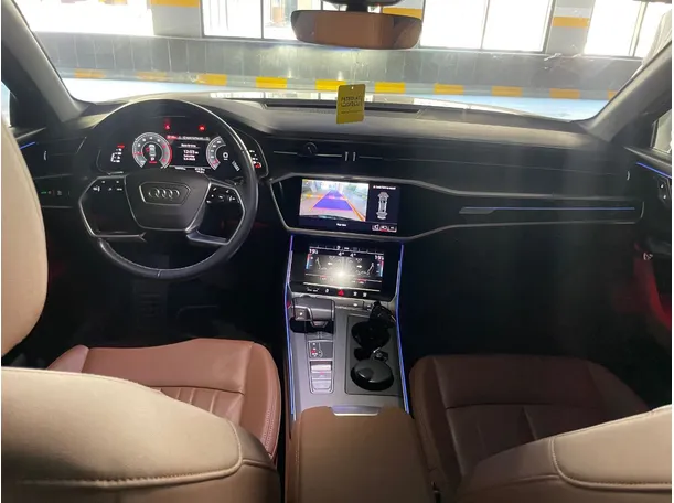 Car image 16