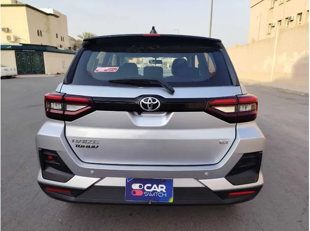 Car image 6