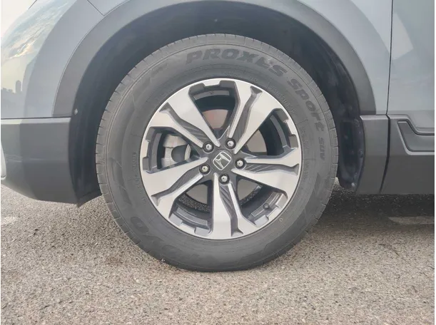 Car image 9