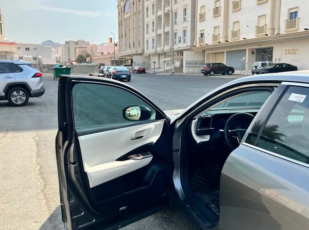 Car image 6