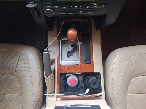 Car image 17