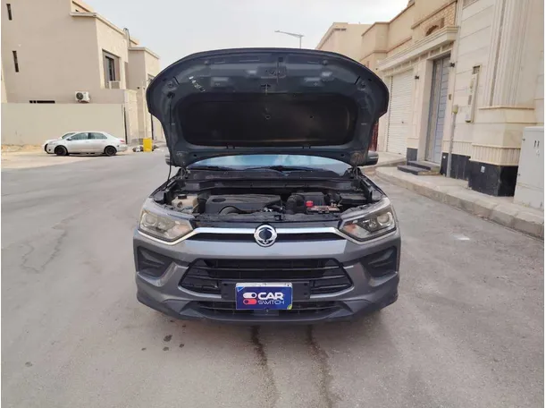 Car image 30