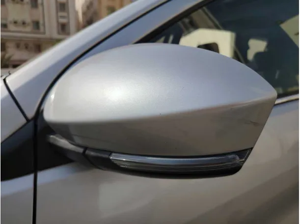 Car image 25