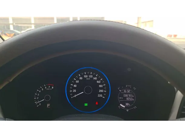 Car image 18