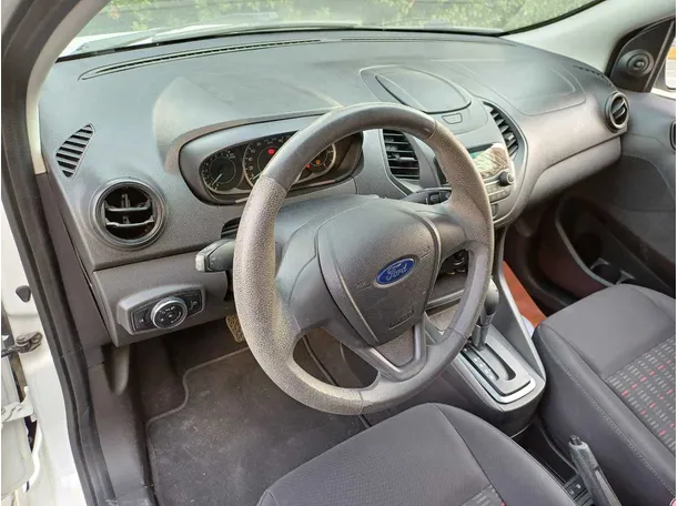 Car image 11