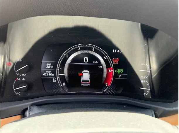 Car image 23