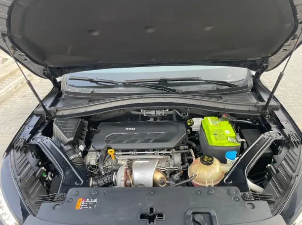 Car image 26