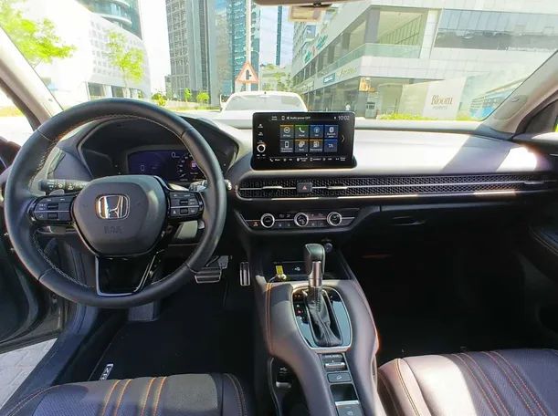 Car image 14