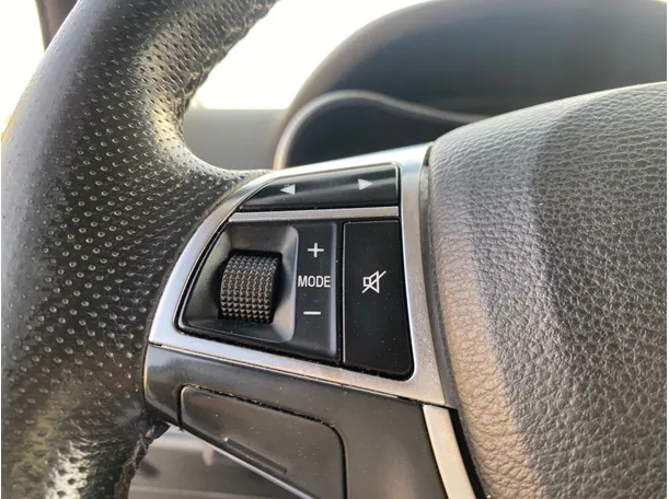 Car image 28
