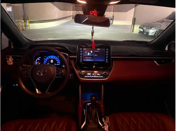 Car image 15
