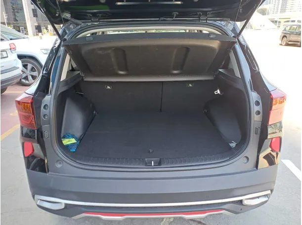Car image 20