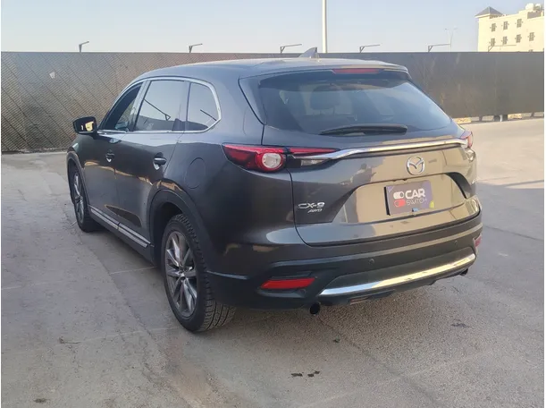 Car image 7